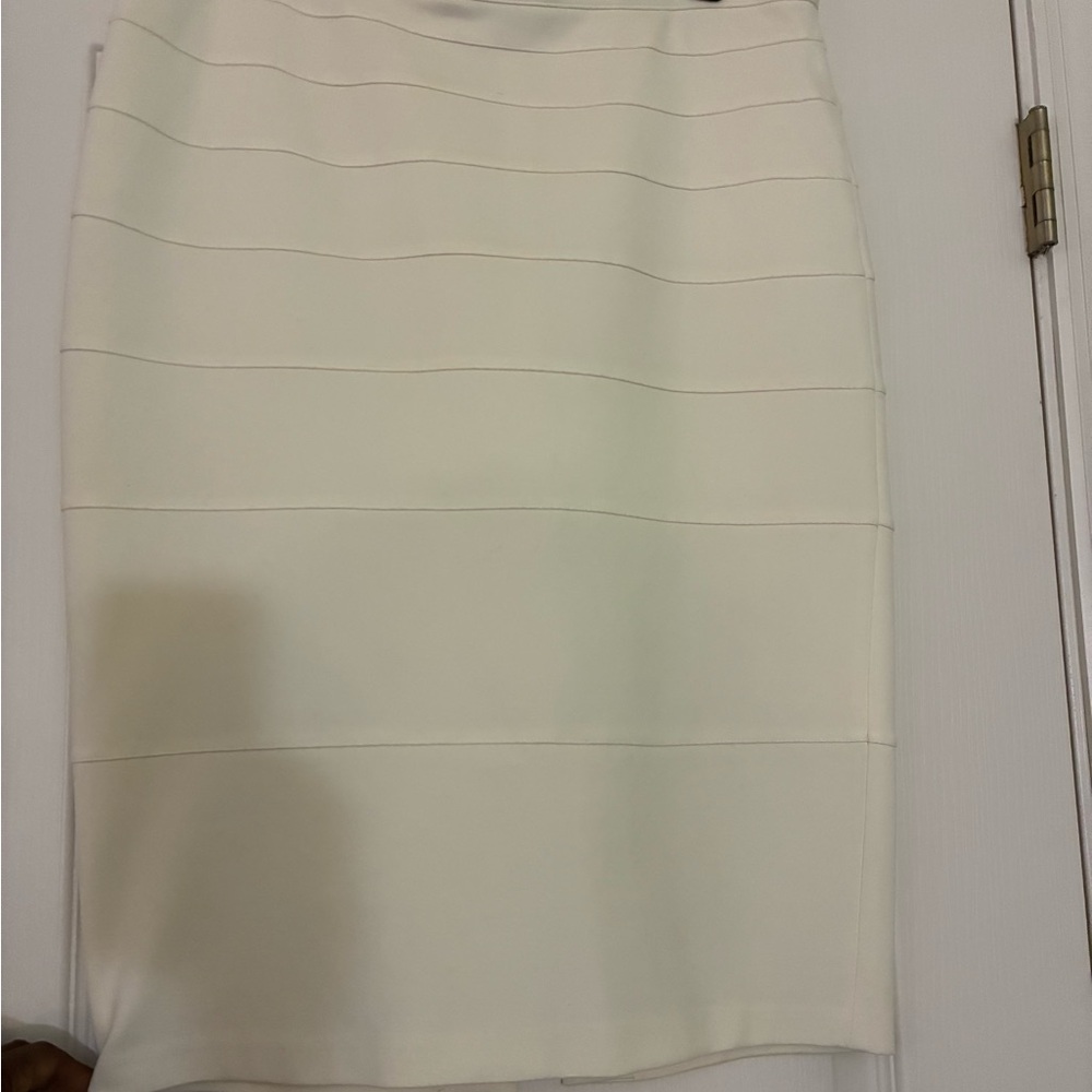 Thalian Cream Pencil Skirt